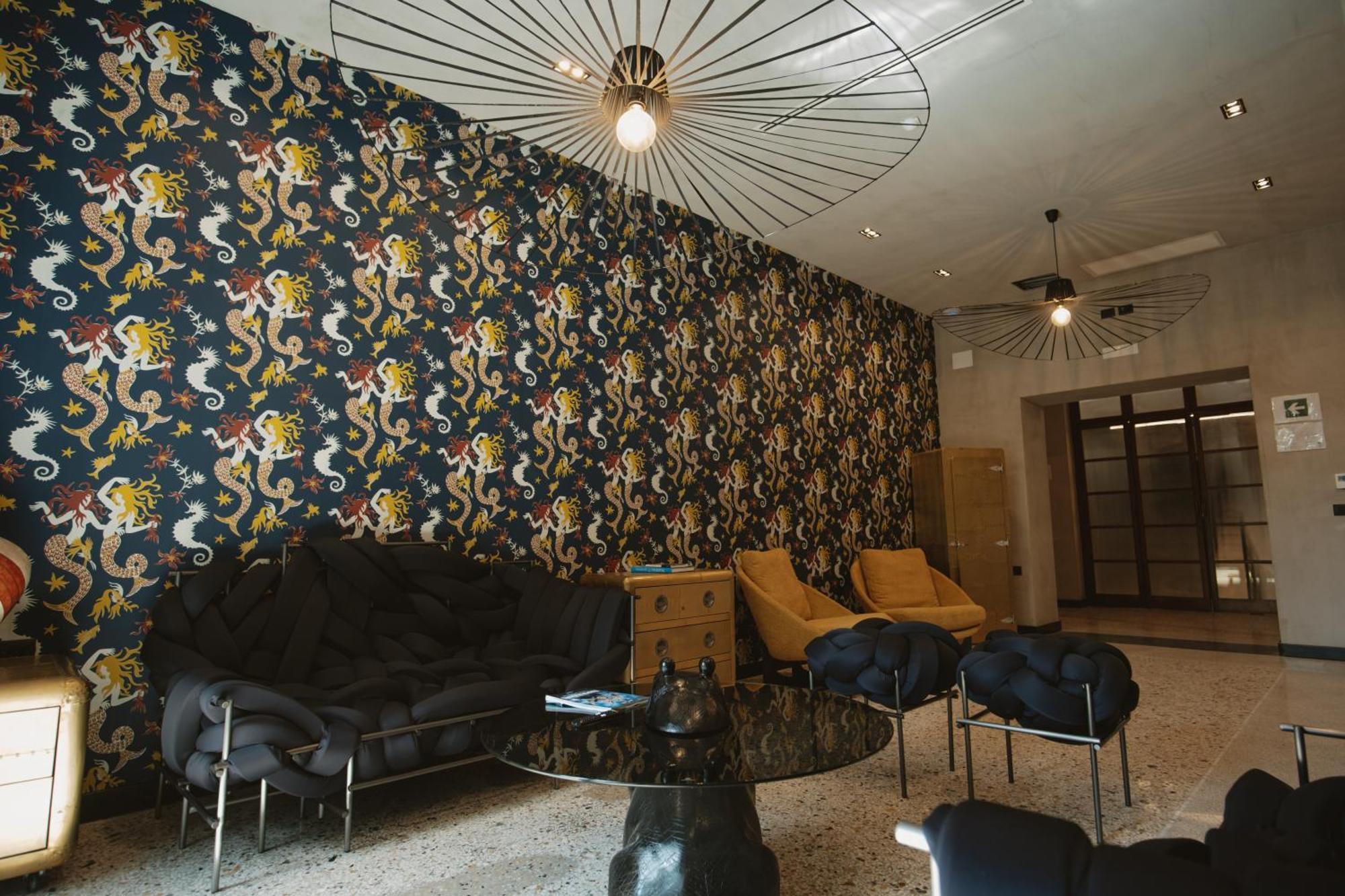 Palazzo Sebeto Aparthotel