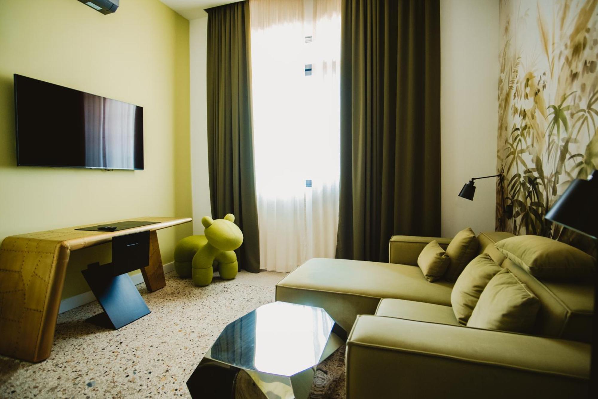 Palazzo Sebeto Aparthotel *
