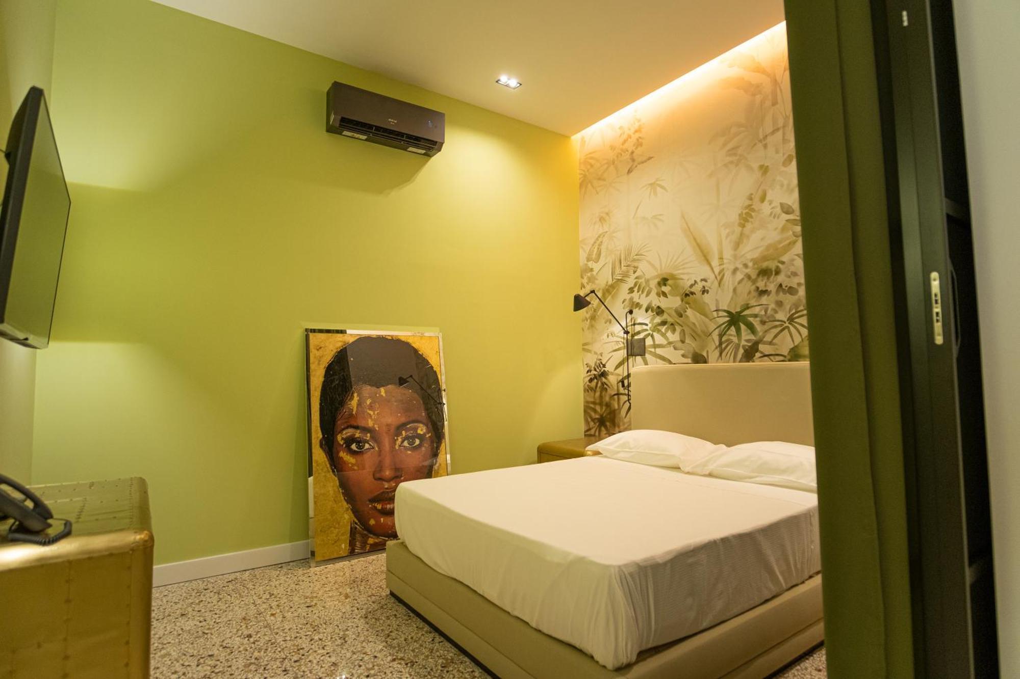 Palazzo Sebeto Aparthotel